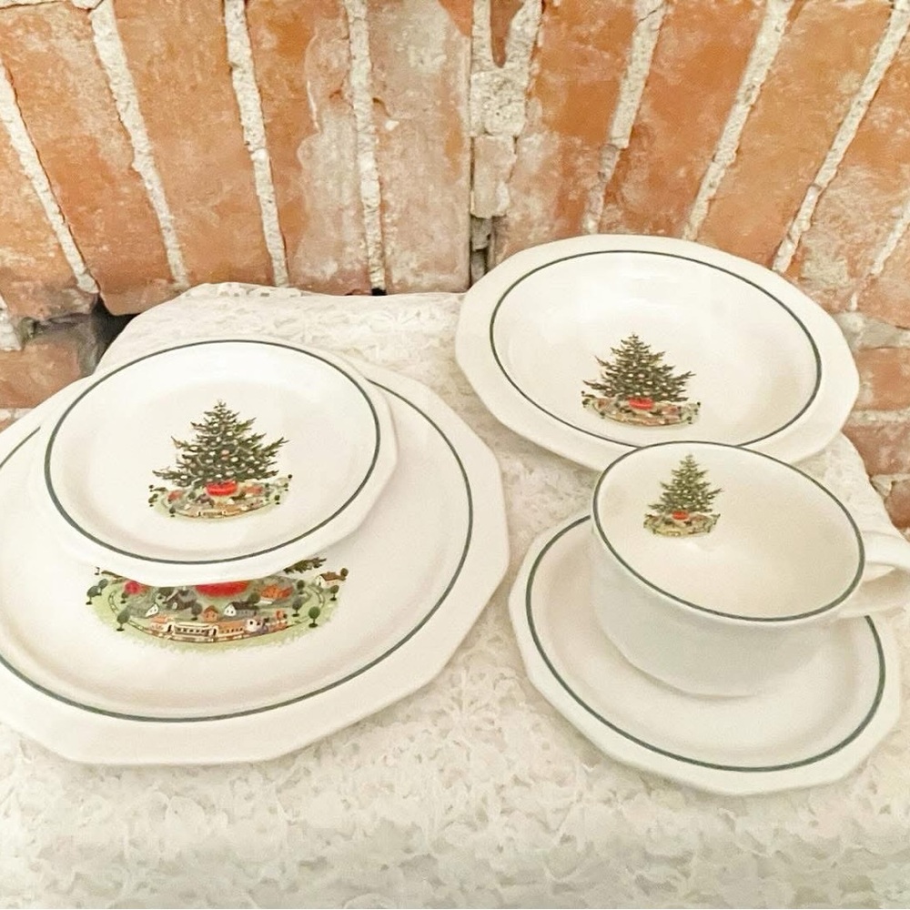 Pfaltzgraff Christmas Dishes